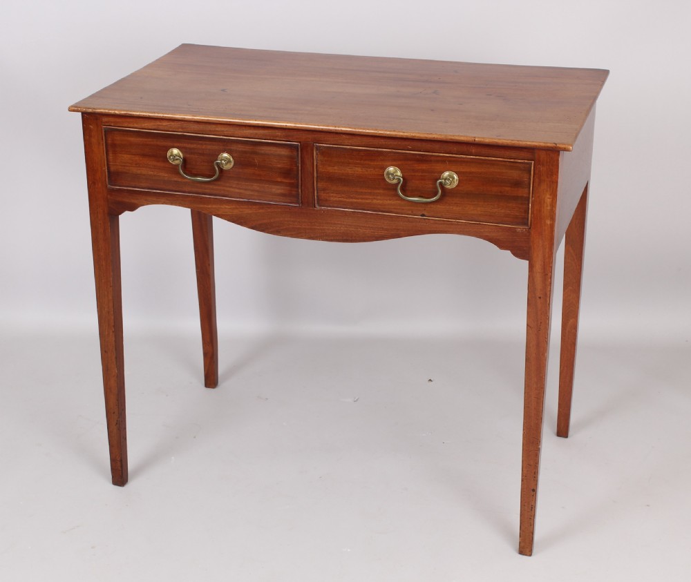 Mahogany elegant side table View II