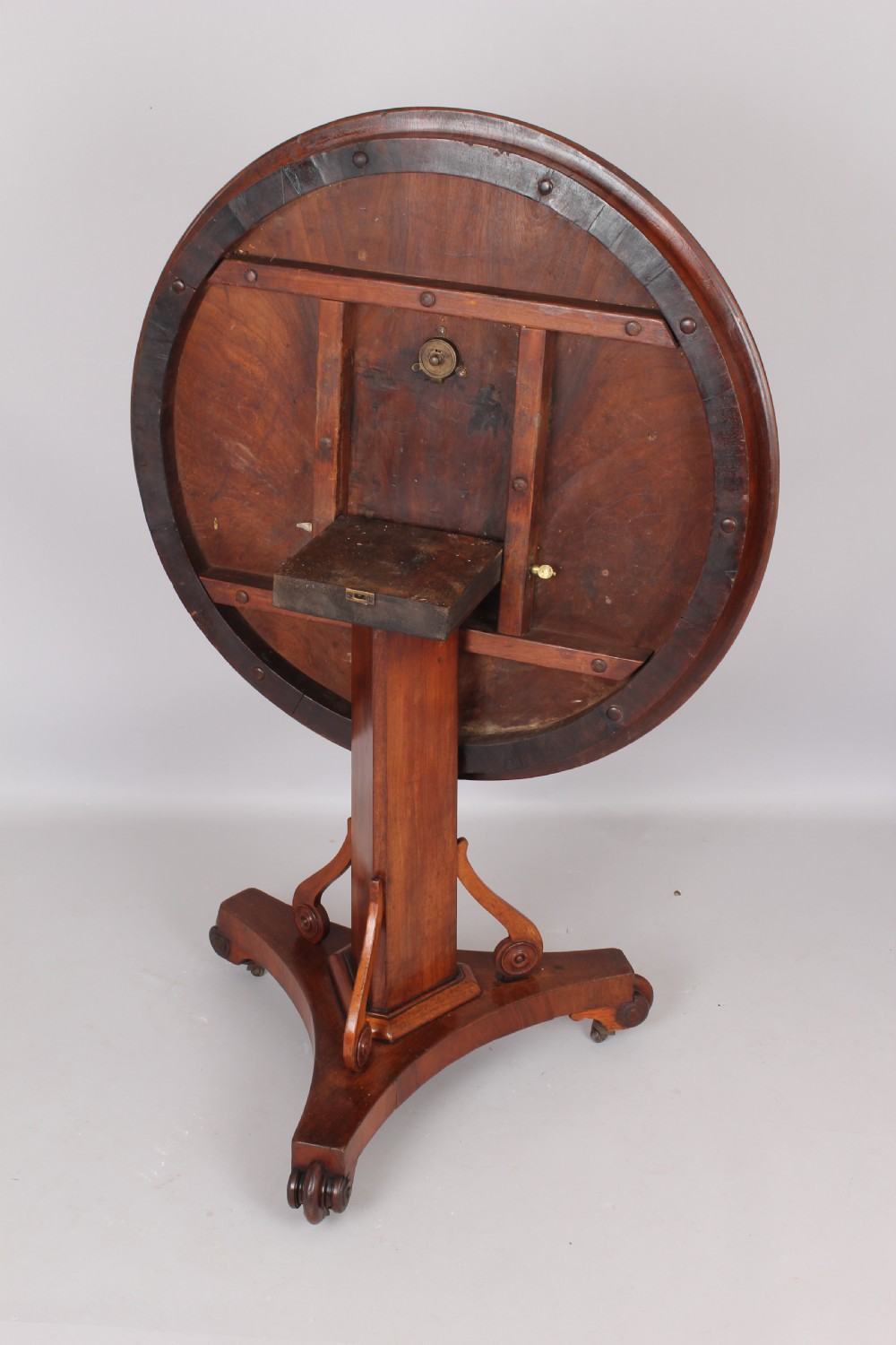 Early 19th century mahogany occasional table View IV