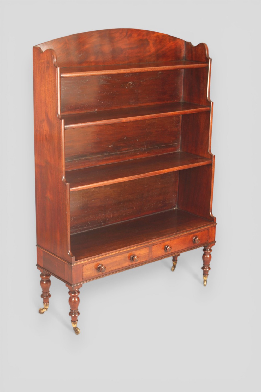 Mahogany set of open graduated waterfall bookshelves