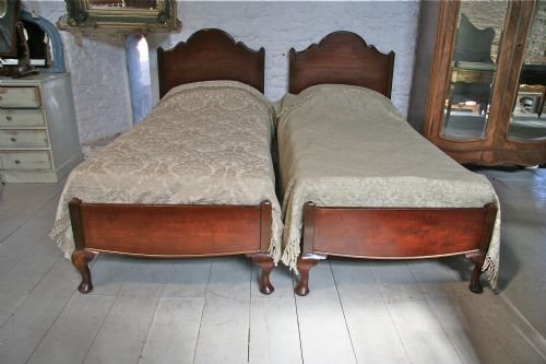 fig 1. Pair of mahogany single beds