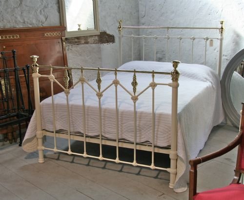 King Size Victorian Brass and Iron Bedstead with Spindles