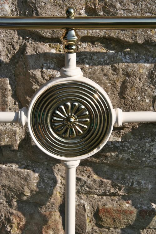 fig 1. Classic Victorian double brass and iron with brass detail