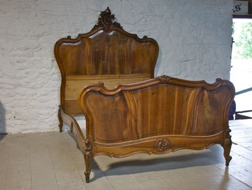 Solid Walnut Unusual Louis Xv