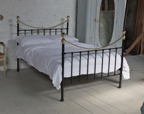 Low Height Classic Victorian Brass and Iron Dip Rail Bedstaed