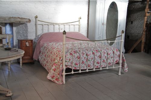 Classic Victorian White and Brass Dip Rail King Size Bedstead