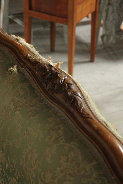 fig 1. Pretty wood edge Single French upholstered Lit Bateau Day Bed