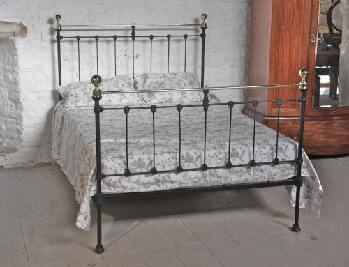 Classic Victorian Black and Brass Double Bedstead