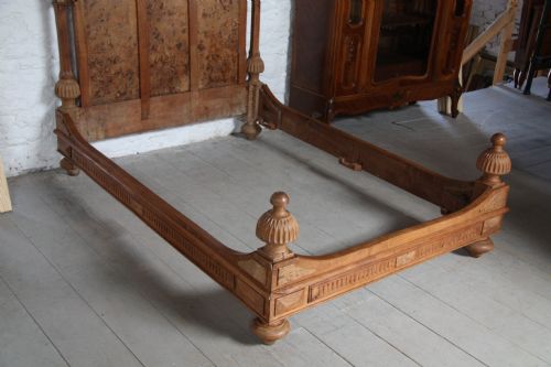 fig 2. Burr Elm small double low foot end continental bed 