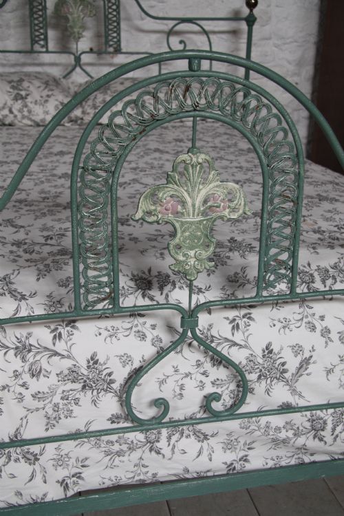 fig 2. Very pretty king size forged iron vintage bedstead 