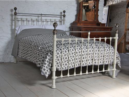 Classic Victorian King Size Brass and Iron Bed