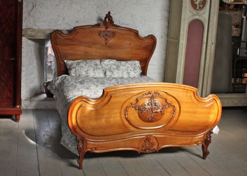 Good Quality French Light Walnut King Size Louis Xv Style Bed