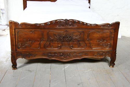 fig 1. Gorgeous Provincial French wooden King size bed