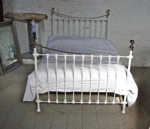 fig 1. Classic Victorian white and brass dip rail double bed