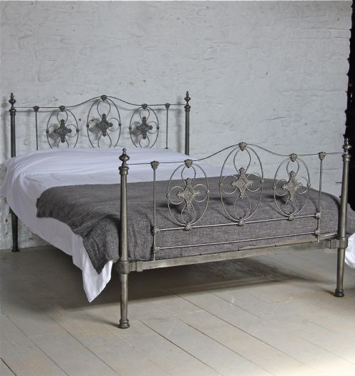 Truly Stunning Burnished Iron King Size Bed with Taper Tube Posts