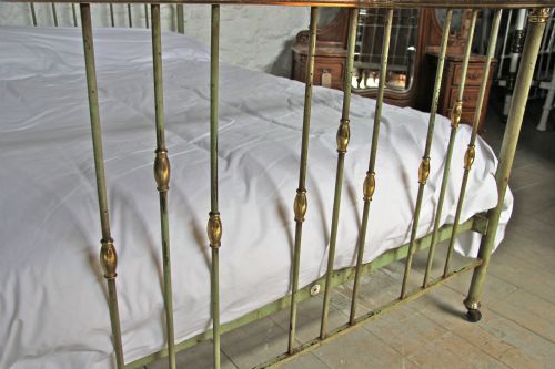 fig 3. Cole Brothers Ltd of Sheffield all original double brass and iron bedstead