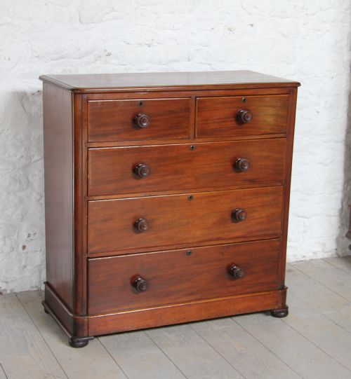 Mahogany Victorian Chest of Drawers
