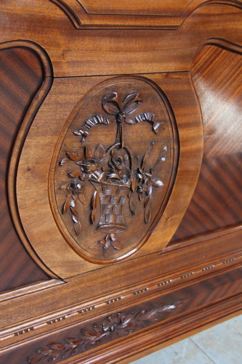 fig 2. French kingsize Walnut bed with oramalu detail