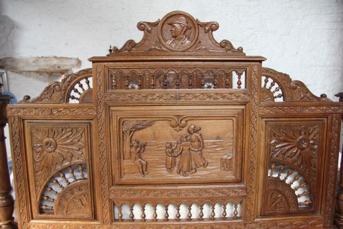 fig 3. French Bretton oak carved bed