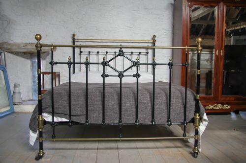 fig 1. Classic Victorian original black and brass king size