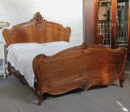 Solid Walnut Big Size Rococco Style