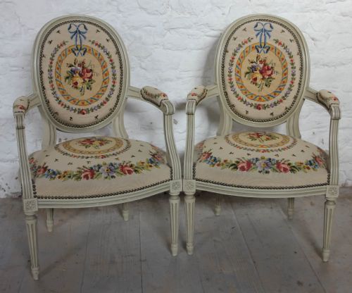 Very Pretty Pair of French Louis Xv Style Tapestry Chairs