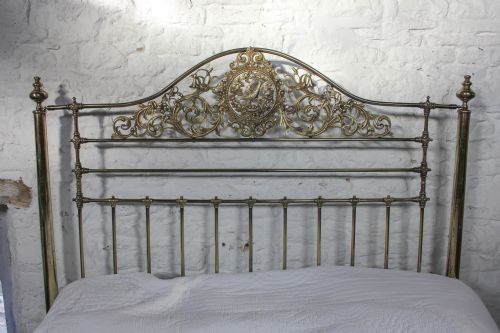 fig 2. Extremely rare 6Ft stunning super king size early Winfield all brass bed