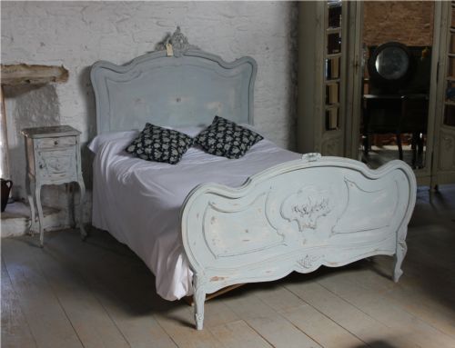 Pretty Shabby Chic Louis Xv Painted Bed and Bedside