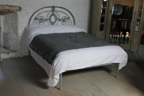 Very Pretty Early Iron No End Double Bed
