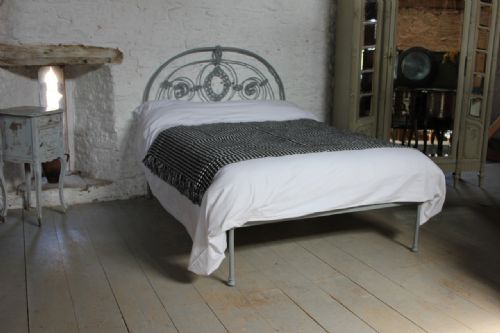 fig 1. Very pretty early iron no end double bed