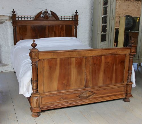 Simple French Renaissance Style King Size Walnut Bed
