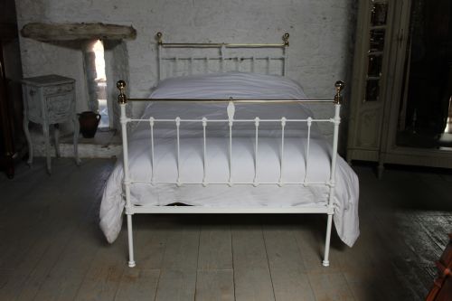 fig 1. Three quarter classic white and brass Victorian