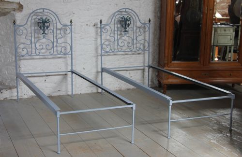 fig 1. Very pretty rare pair of no end Portuguese small singles can be joined as king size