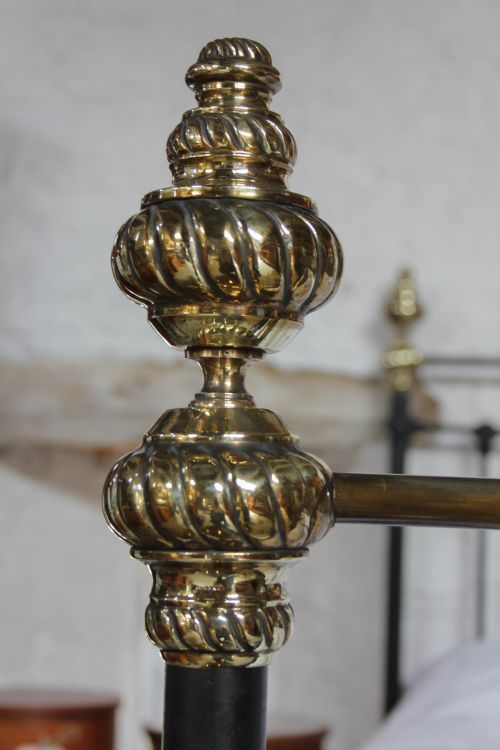 fig 1. Handsome superkingsize classic black and original brass Victorian