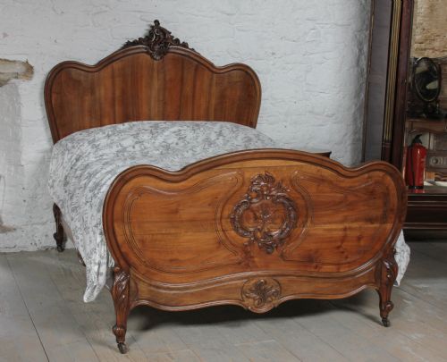 Good Quality Louis Xv Solid Walnut Double