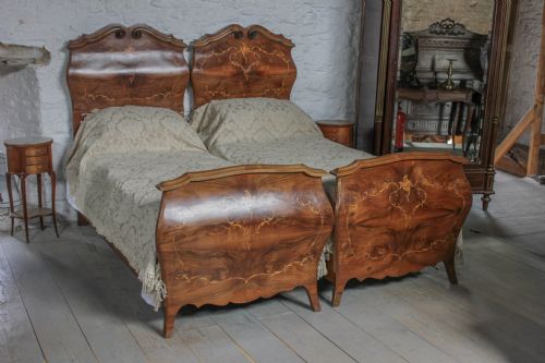 Pair/super King Italian Rococco  Bombe Fronted Walnut Veneer