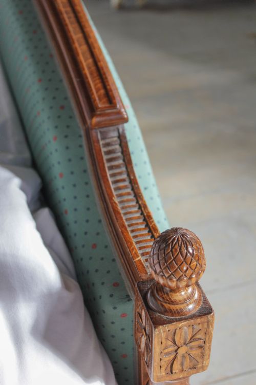 fig 2. French walnut edge upholstered bed with fluted columns