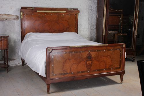 Art Deco Book Matched Walnut Veneer King Size