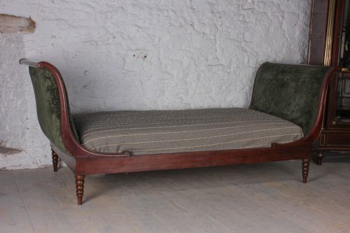 Beautiful Mahogany French Day Bed Inc Mattress