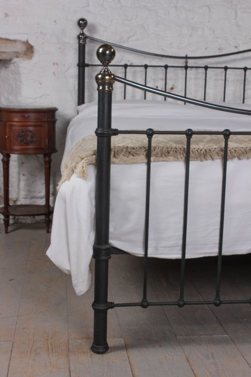 fig 3. Classic aged black and brass Victorian dip rail