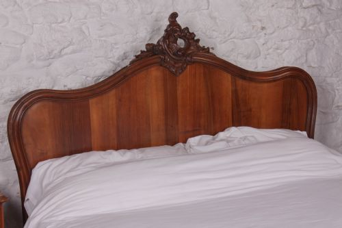 fig 2. Solid walnut simple Louis XVI