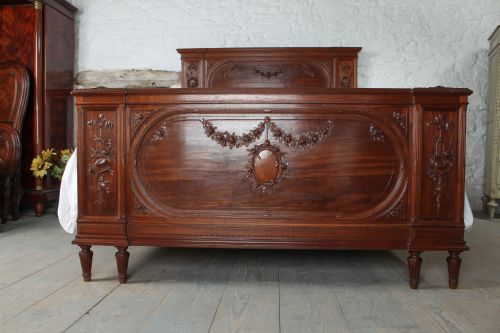 fig 1. Beautiful carved walnut king size bed with pair of matching bedsides