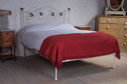Individual and Pretty Kingsize No-end Bed