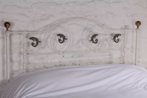 fig 1. Individual and pretty kingsize no-end bed