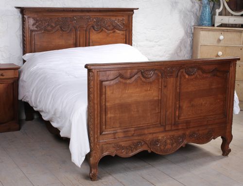 Kingsize Carved Solid Oak Provencale  Bed
