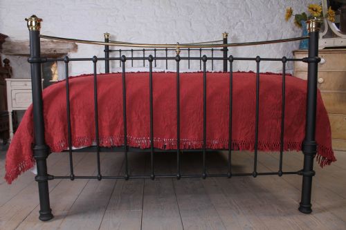 fig 3. Kingsize classic Edwardian black and brass dip rail