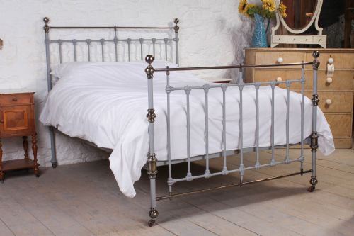 Individual and Lovely Classic Victorian Antiqued Brass and Grey Iron King Size