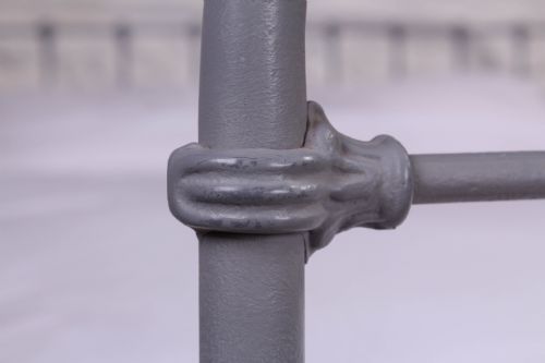 fig 1. Simple all iron kingsize in grey