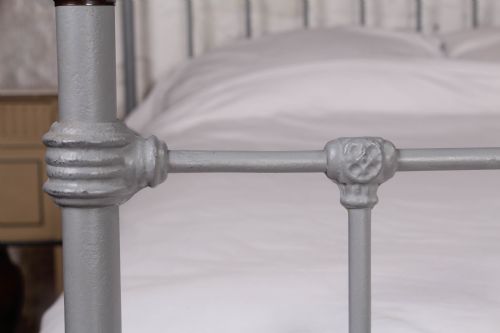 fig 2. Beautifully restored 5Ft classic Victorian brass and iron kingsize