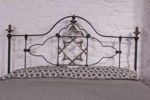 fig 1. Extraordinarily lovely and individual 5Ft king size black and brass no end bed