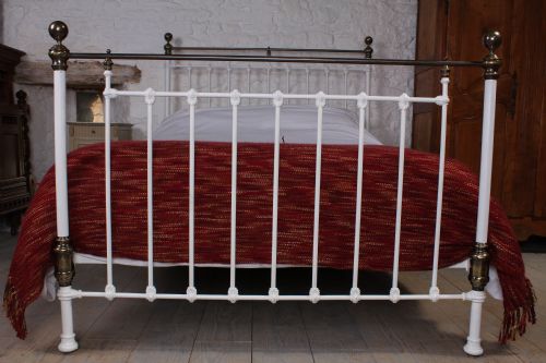 fig 1. Original 5Ft king size classic Victorian brass and white iron bed